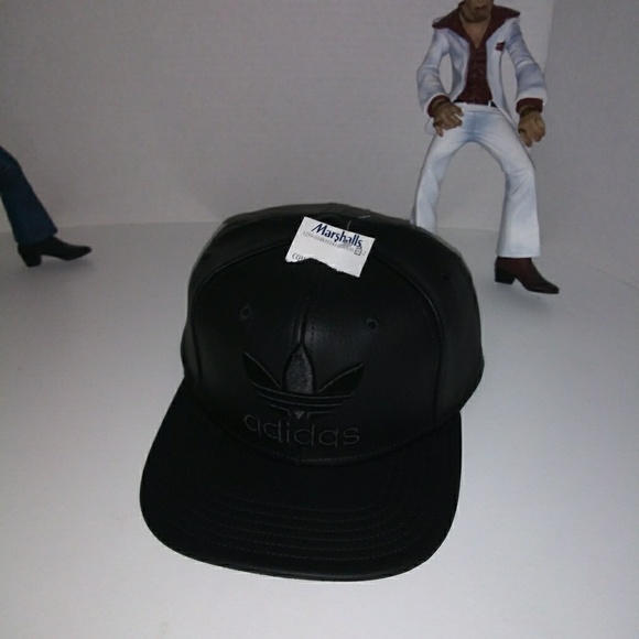 adidas Other - snap back black adidas cap
